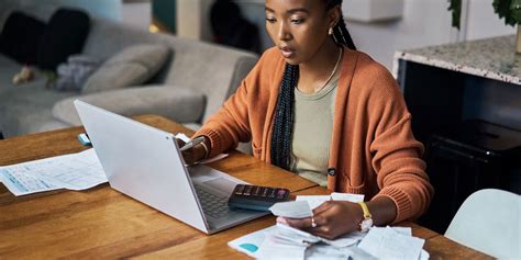 The student loan 'on-ramp': Should you delay payments for a year?
